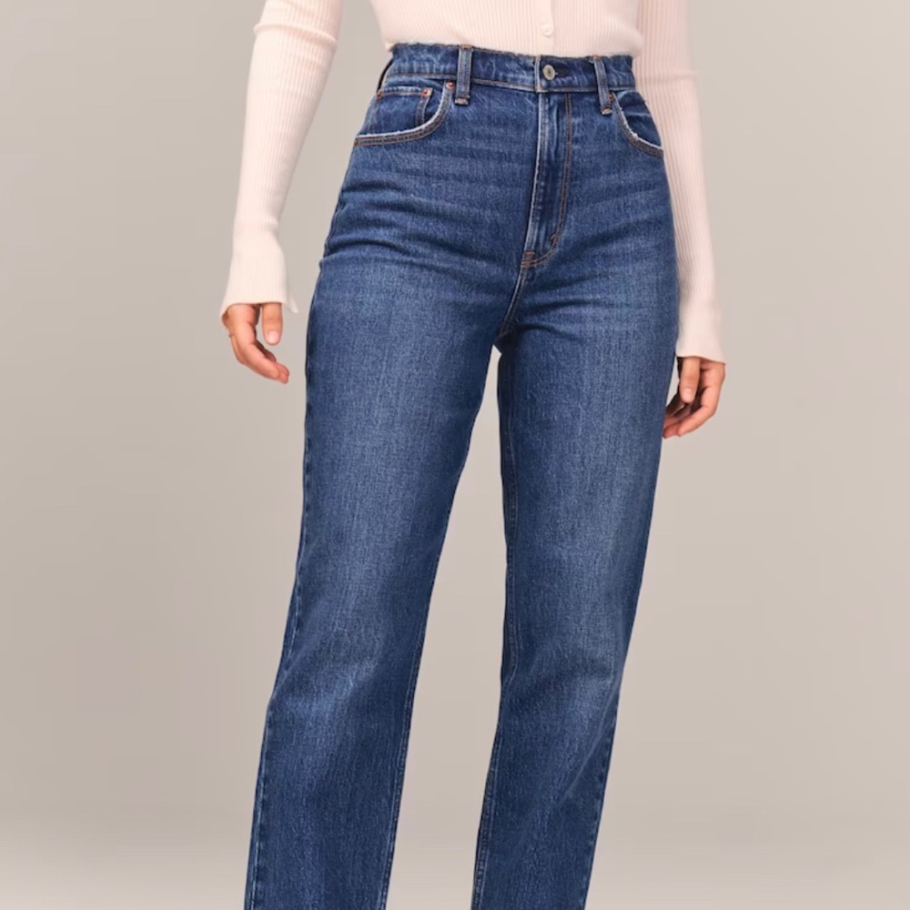 Abercrombie Curve Love Ultra High Rise 90s Straight Jean